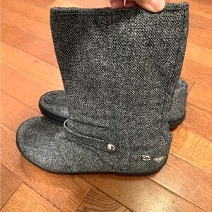 Roxy Gray Textured Mid-Calf Boots size 7
